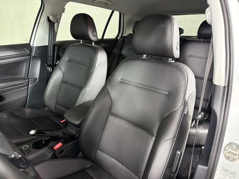 Used 2018 Volkswagen Golf SE FWD image 13