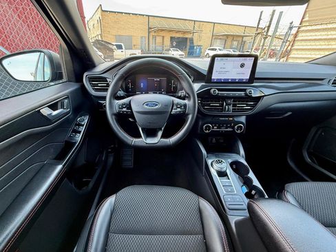 Used 2025 Ford Escape ST-Line AWD/4WD image 16