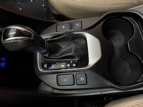 Used 2018 Hyundai Santa Fe Sport FWD image 15