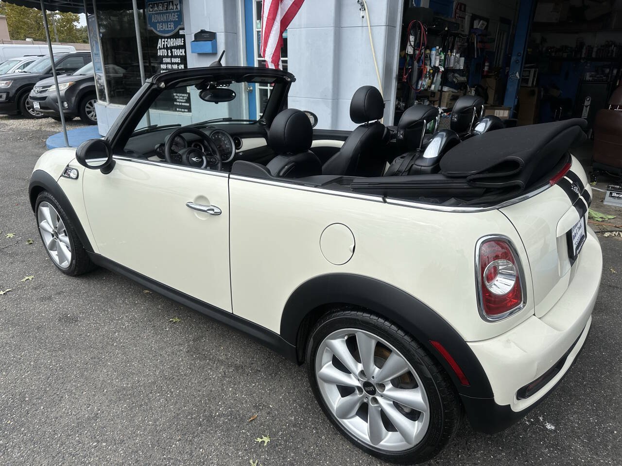 Used 2015 MINI Cooper S FWD image 13