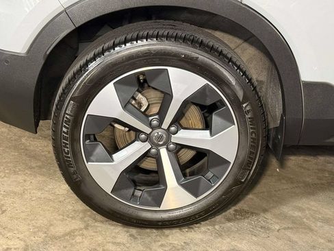 Used 2024 Volvo XC40 B5 Plus AWD/4WD image 13