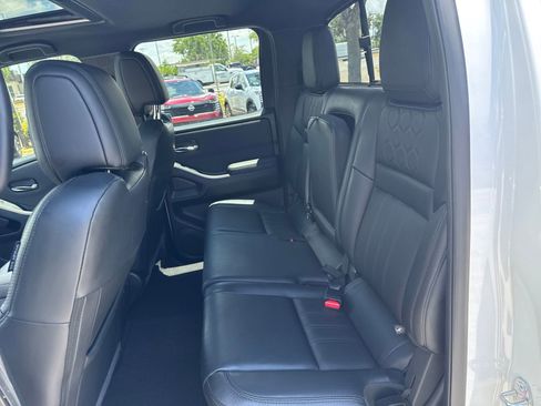 Used 2022 Nissan Frontier Pro-X w/ Pro-X Premium Package RWD image 30