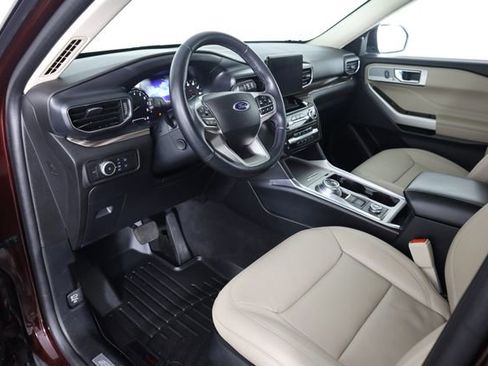 Certified 2022 Ford Explorer Limited AWD/4WD image 29