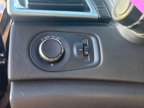 Used 2015 Cadillac SRX Luxury FWD image 8