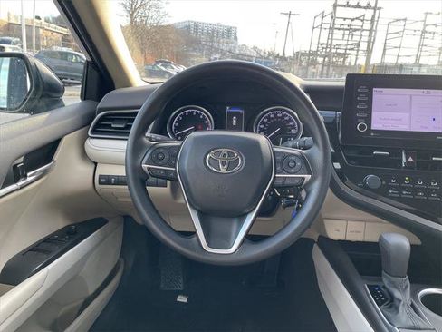 Certified 2021 Toyota Camry LE image 16