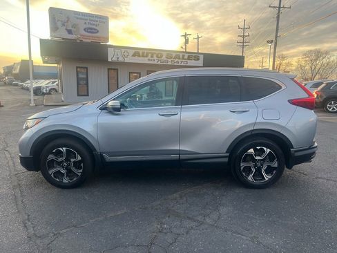 Used 2018 Honda CR-V Touring image 1