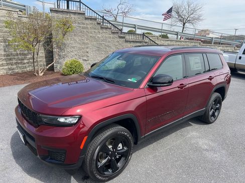 New 2025 Jeep Grand Cherokee L Altitude image 27