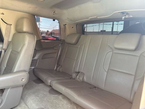 Used 2015 Chevrolet Suburban LT AWD/4WD image 18
