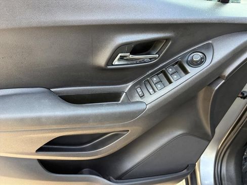 Used 2020 Chevrolet Trax LS w/ Tint and Cruise Package FWD image 20