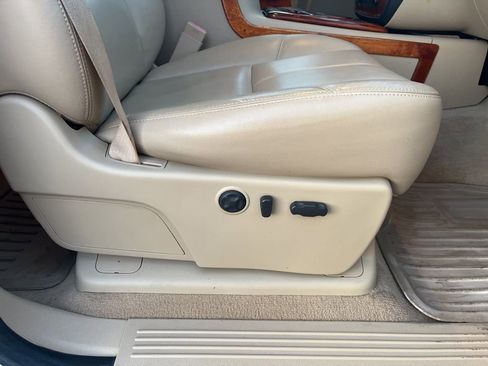 Used 2008 Chevrolet Silverado 3500 LTZ w/ EZ-Lift Tailgate Package image 61