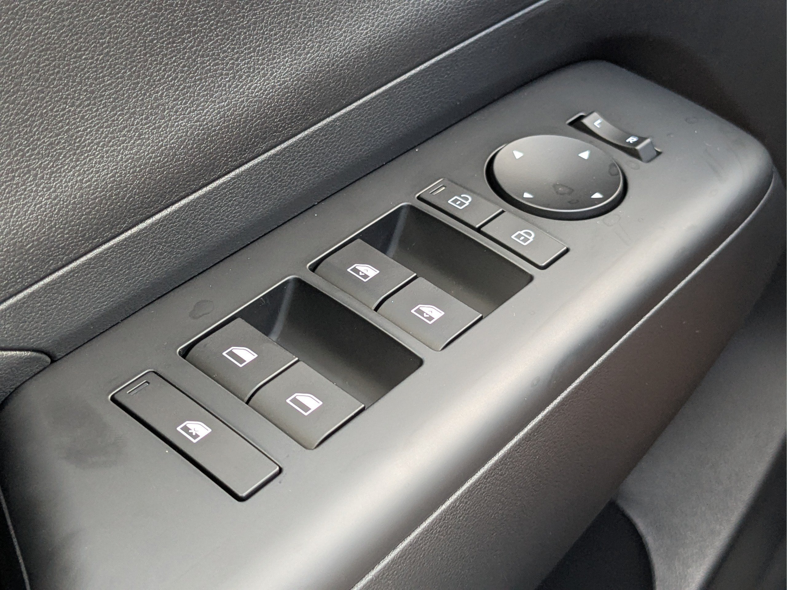 New 2027 Hyundai Kona SEL Sport FWD image 26