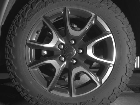 Used 2025 Jeep Compass Trailhawk AWD/4WD image 14