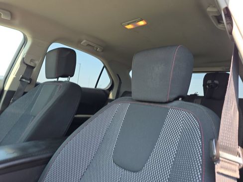 Used 2017 Chevrolet Equinox LT w/ Convenience Package FWD image 8