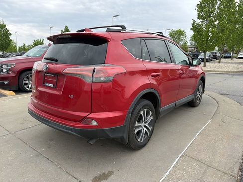 Used 2016 Toyota RAV4 LE FWD image 7