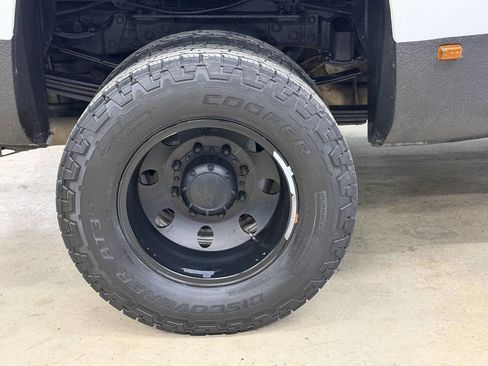 Used 2018 Chevrolet Silverado 3500 W/T image 12