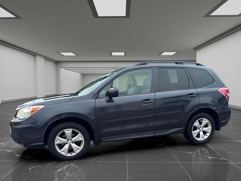 Used 2014 Subaru Forester 2.5i Premium w/ All-Weather Package AWD/4WD image 9