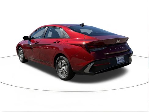 New 2026 Hyundai Elantra SE w/ Cargo Package image 5