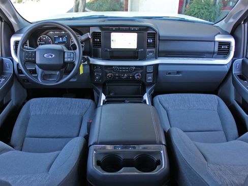 Used 2024 Ford F250 XLT w/ FX4 Off-Road Package image 24