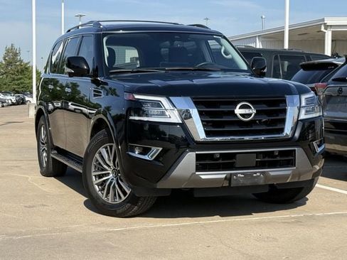 Used 2023 Nissan Armada SL w/ Captain's Chairs Package RWD image 2