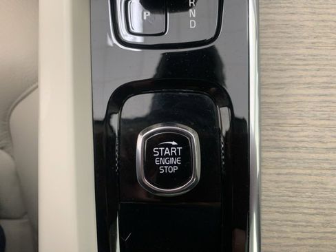 Certified 2023 Volvo XC60 B5 Plus w/ Protection Package Premier image 12