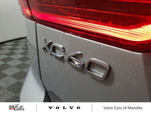Used 2023 Volvo XC60 B5 Plus w/ Climate Package image 9