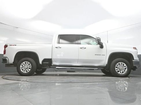 Used 2024 Chevrolet Silverado 2500 LTZ image 38