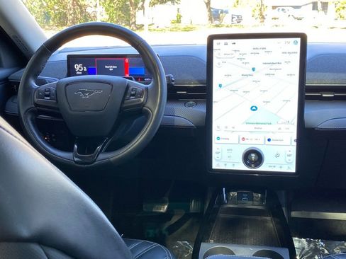 Used 2021 Ford Mustang Mach-E Premium image 45