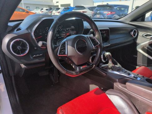 Used 2016 Chevrolet Camaro SS RWD image 10