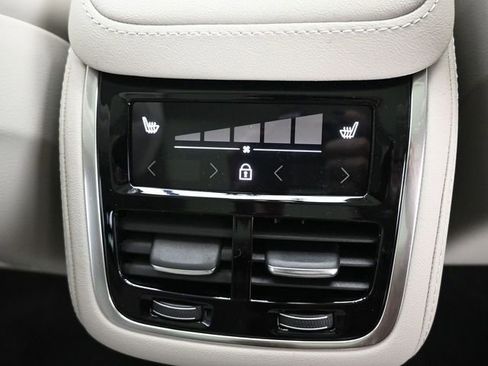 New 2026 Volvo XC90 B6 Ultra w/ Protection Package image 35