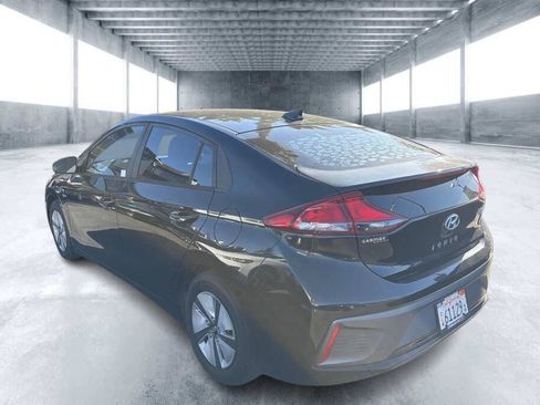 Used 2020 Hyundai Ioniq Blue FWD image 4