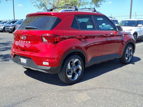 Certified 2024 Hyundai Venue Limited FWD image 6