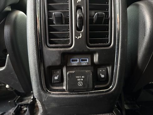 Used 2018 Jeep Grand Cherokee Limited image 20