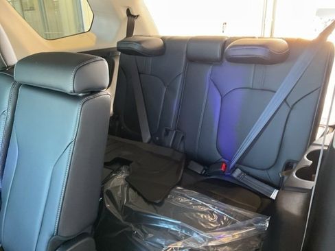 New 2025 Honda Pilot EX-L image 18