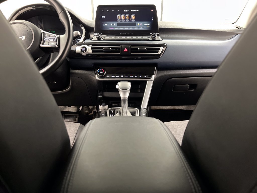 Used 2023 Kia Seltos S w/ Navigation Package AWD/4WD image 42