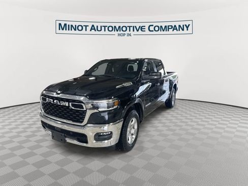 Used 2025 RAM 1500 Big Horn AWD/4WD image 4
