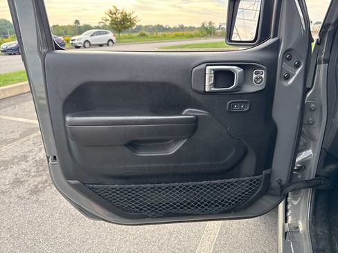 Used 2020 Jeep Wrangler Unlimited Rubicon AWD/4WD image 25