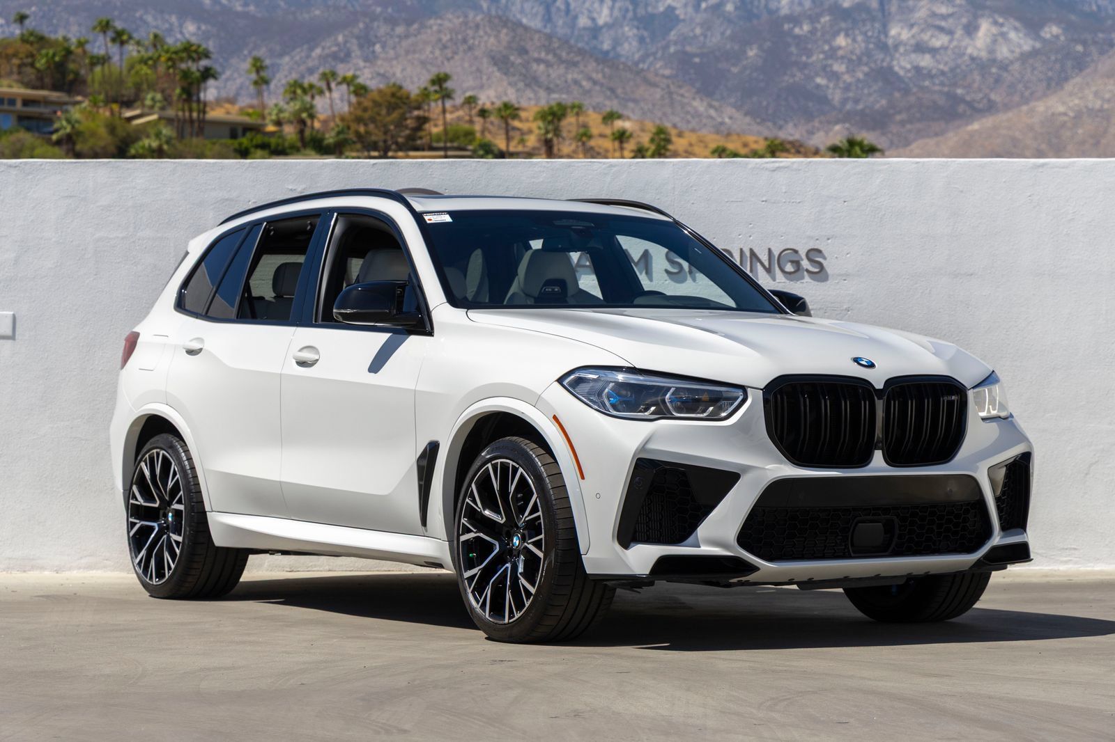 Used 2021 BMW X5 M w/ Competition Package AWD/4WD image 2