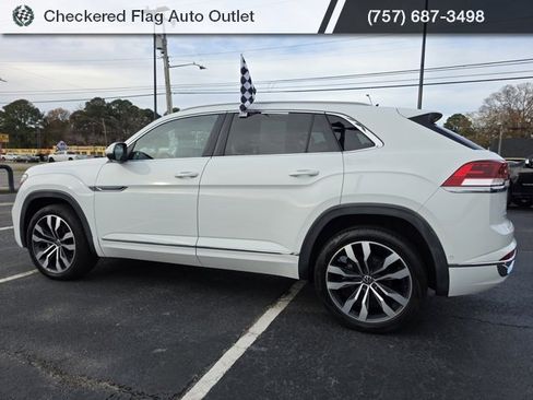 Used 2021 Volkswagen Atlas Cross Sport SEL Premium image 4