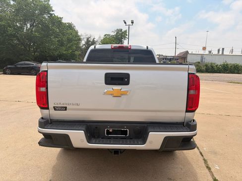 Used 2019 Chevrolet Colorado Z71 AWD/4WD image 6