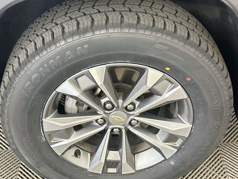 Used 2025 Chevrolet Equinox LT AWD/4WD image 35