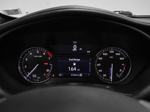 Used 2021 Cadillac XT4 Premium Luxury w/ Cold Weather Package AWD/4WD image 32