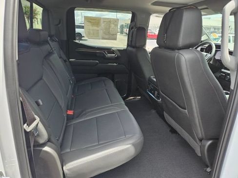 Used 2024 Chevrolet Silverado 1500 LTZ w/ LTZ Premium Package AWD/4WD image 18