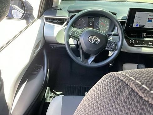 Used 2024 Toyota Corolla LE FWD image 13