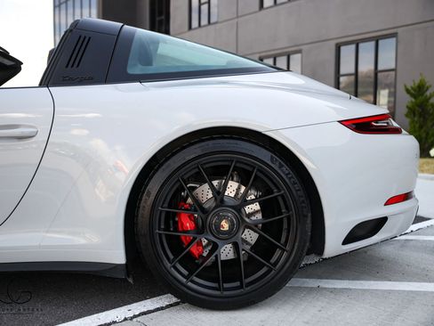 Used 2019 Porsche 911 Targa 4 GTS AWD/4WD image 14