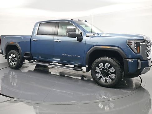 New 2026 GMC Sierra 3500 Denali w/ Denali Reserve Package image 7