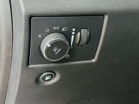 Used 2018 Jeep Grand Cherokee Limited AWD/4WD image 15
