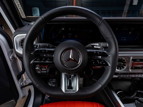 Used 2025 Mercedes-Benz G 63 AMG 4MATIC image 18
