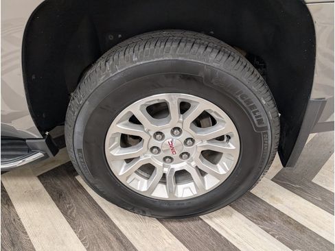 Used 2019 GMC Yukon SLT w/ HD Trailering Package AWD/4WD image 21
