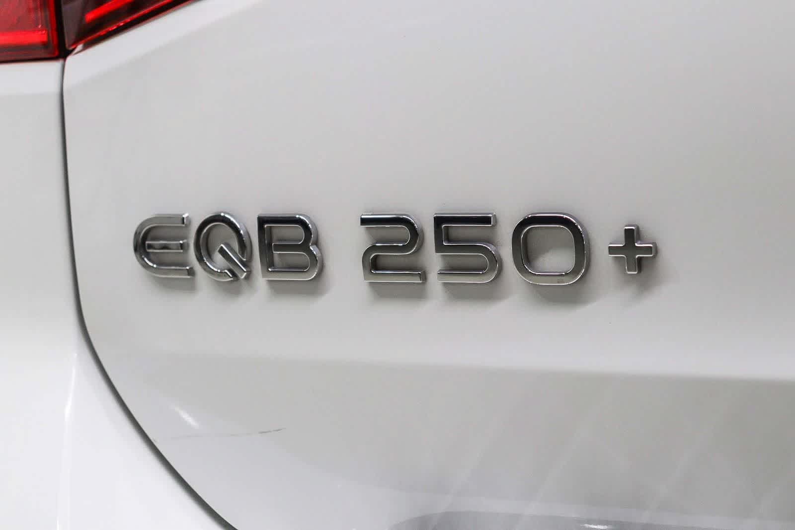 Used 2024 Mercedes-Benz EQB 250+ image 12