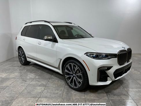 Used 2022 BMW X7 M50i image 9